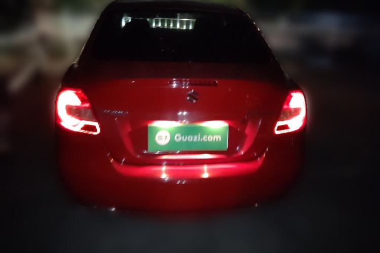 Used Suzuki Kizashi 2011 2.4L Two-Wheel Drive CVT Standard Edition
