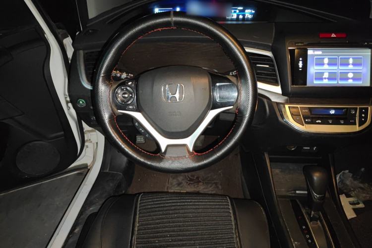 Used Honda Jade 2013 1.8L automatic Comfort version 5 seats
