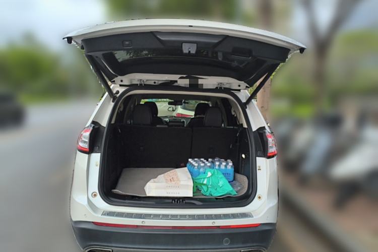 Used Ford Edge 2018 EcoBoost 245 Two-Wheel-Drive Titanium 7-Seater China V Standard Trunk