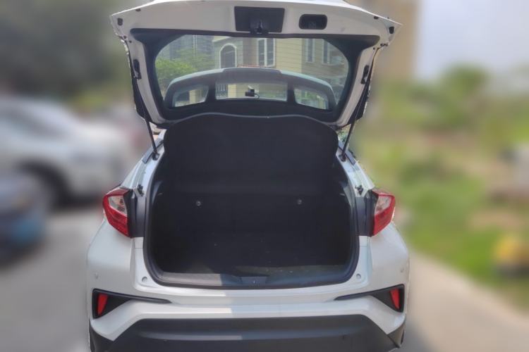 Used Toyota IZOA 2021 2.0L Yixing Version
