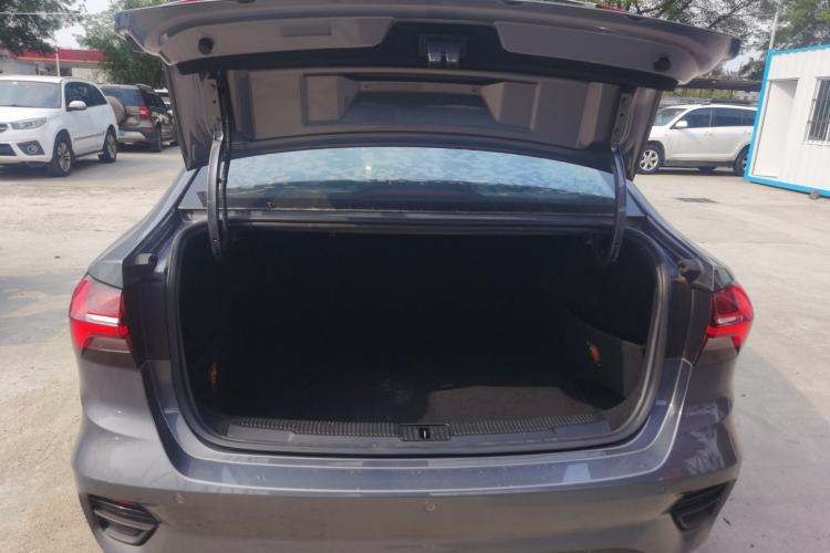 Used Roewe i5 2021 1.5L CVT Diamond Edition Trunk