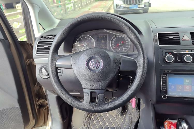 Used Volkswagen Touran 2015 1.4T DSG Comfort Edition 5 Seats
