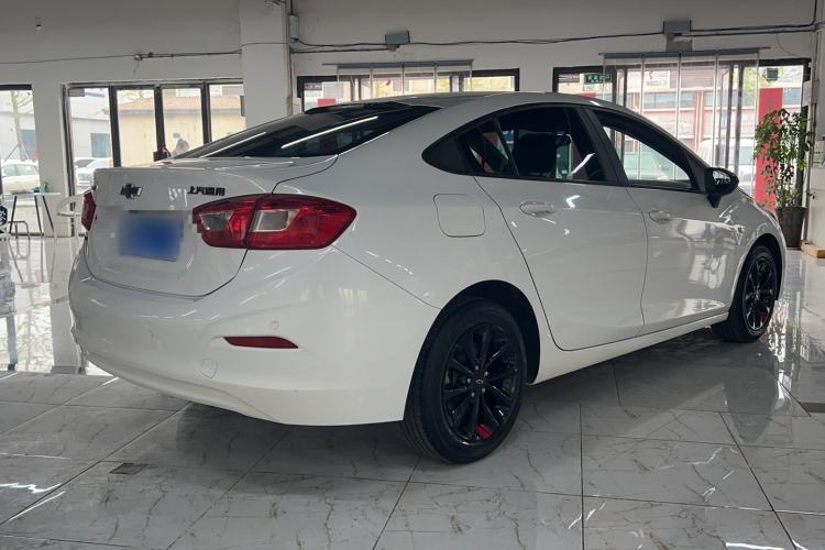 Used Chevrolet Cruze 2018 Redline 320 Automatic Pioneer Edition Exterior 3