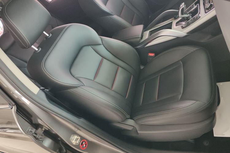 Used Geely Auto Emgrand X7 Sport 2020 1.8TD DCT Two-Wheel Drive Zhiya Model Right Front Seat