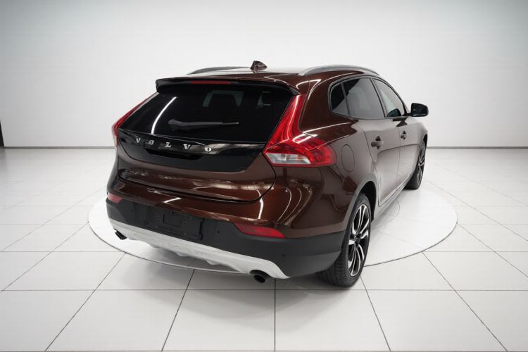 Used Volvo V40 2017 Cross Country T3 Zhiya Edition Rear Right 45 Deg