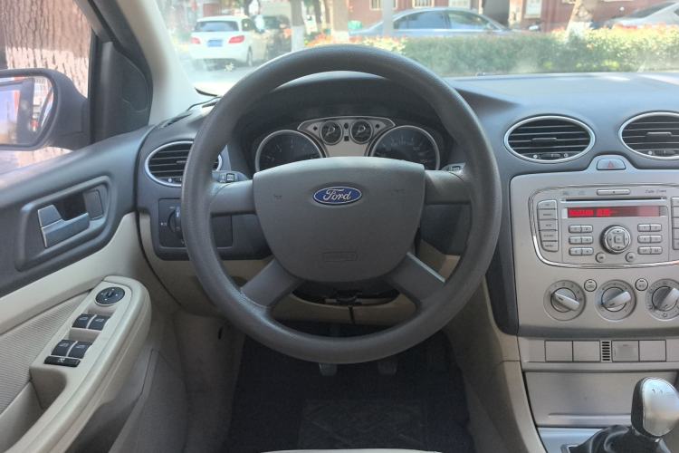 Used Ford Focus 2013 Sedan Classic 1.8L Manual Base Model
