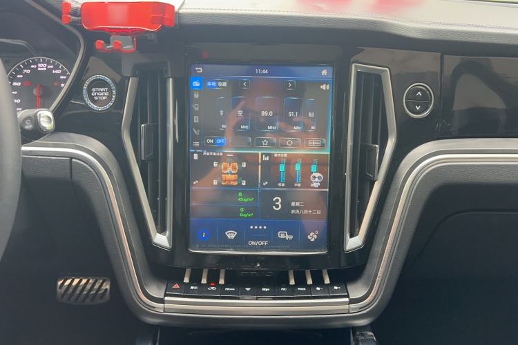 Used Zotye T700 2017 1.8T Dual-Clutch Luxury Model
