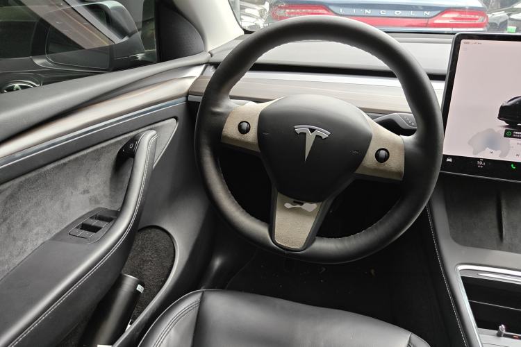Used Tesla Model Y 2022 Rear-Wheel-Drive Version