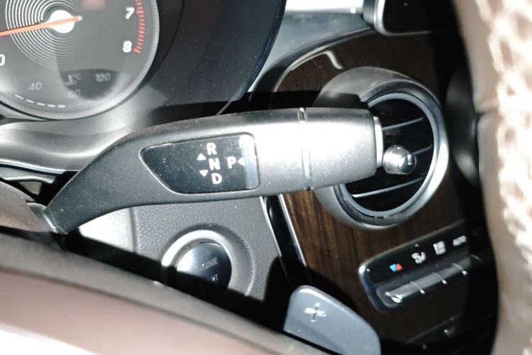 Used Mercedes-Benz GLC 2018 Facelift GLC 260 4MATIC Luxury Edition
