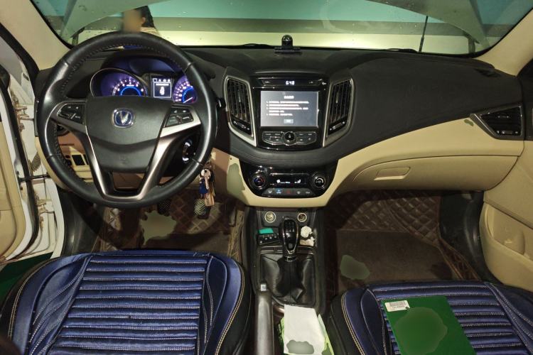 Used CHANGAN Eado 2016 1.6L Manual Fashion Edition Center Console