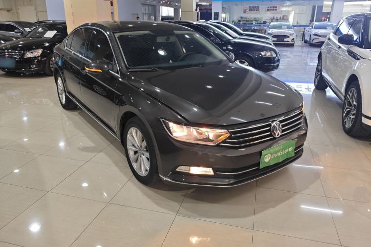 Used Volkswagen Magotan 2018 330TSI DSG Advanced Model
