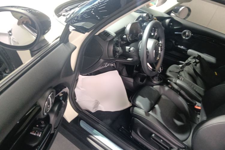 Used MINI 2021 1.5T COOPER Classic Edition