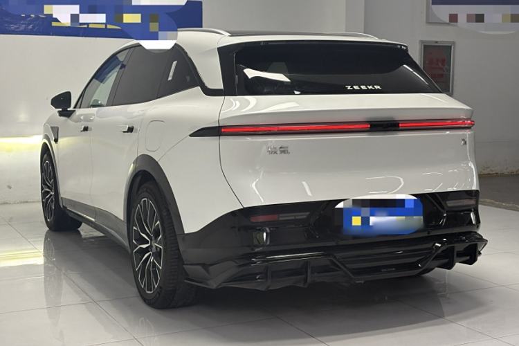 Used Zeekr 7X 2025 100 kWh Long-Range Rear-Wheel Drive with Intelligent Driving Features