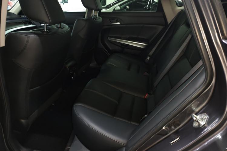 Used Honda Crosstour 2014 2.4L Luxury Edition
