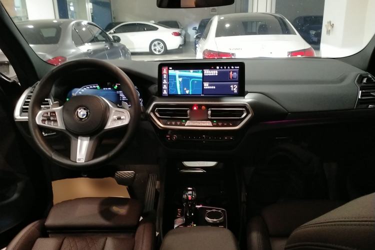 Used BMW X3 2023 Restyled xDrive30i Luxury Version M Night Edition Package Center Console