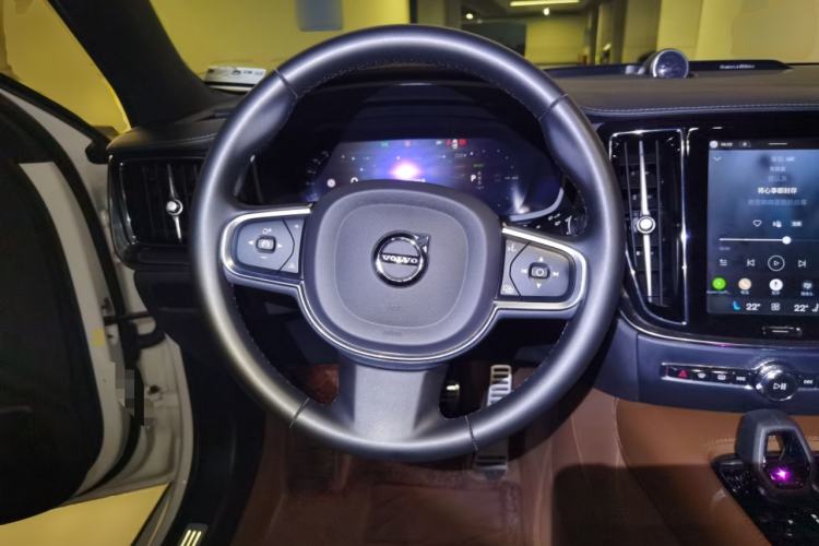 Used Volvo S60 New Energy 2024 T8 All-Wheel Drive Long-Range Zhiyi Luxury Edition