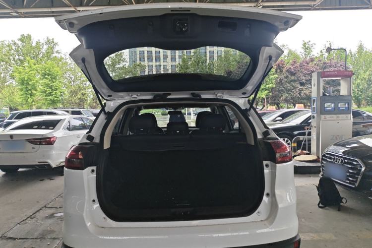 Used Geely Auto Emgrand X7 Sport 2020 1.8TD DCT Two-Wheel Drive Smart Connect 4G-Enabled Version
