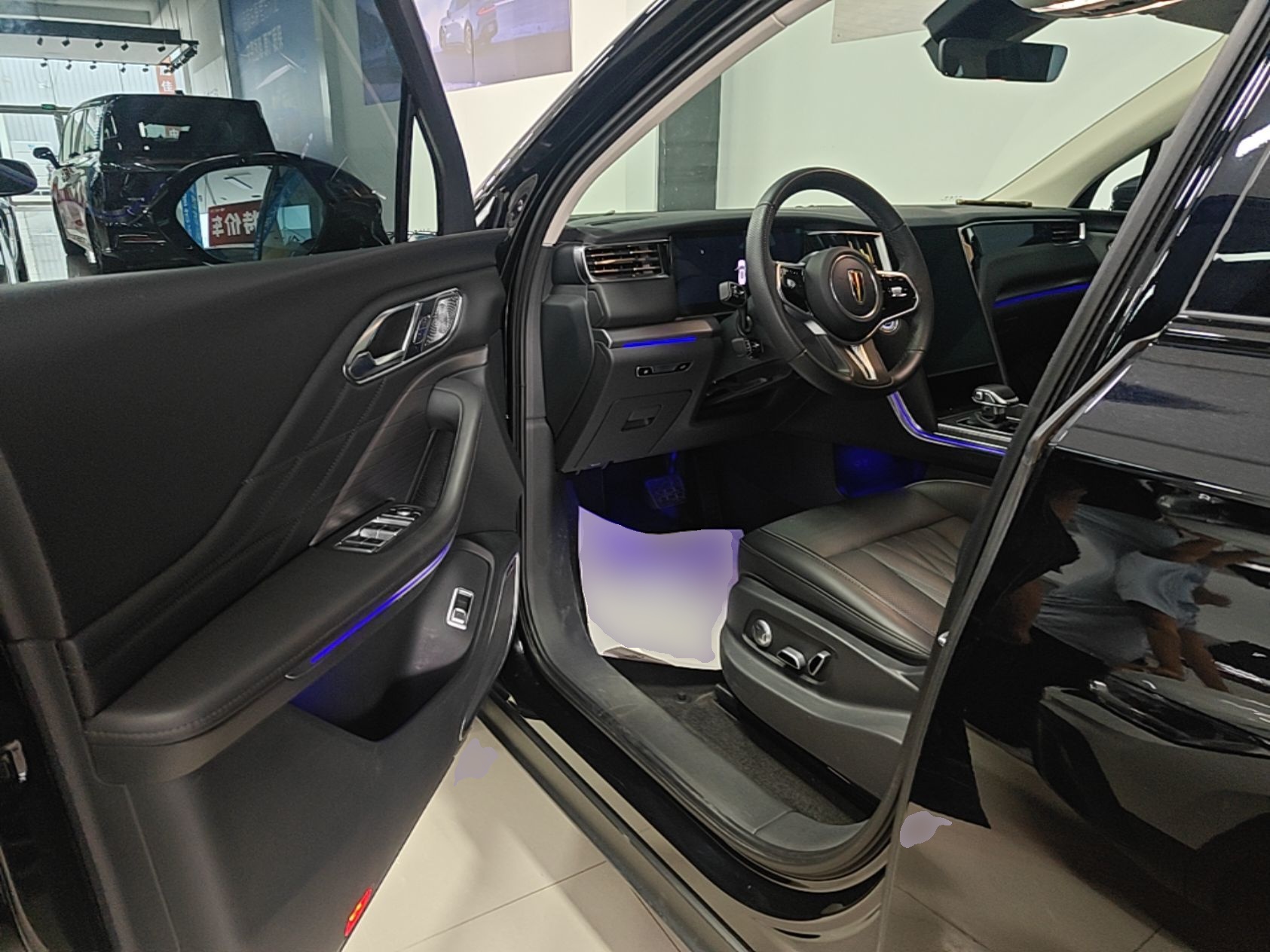 Hongqi HS7 PHEV 2024 2.0T PHEV Four-Wheel Drive Flagship Edition 7 Seats — снимка 18