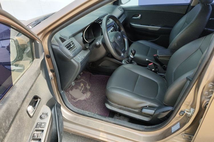 Used Kia K2 2015 Sedan 1.4L MT GLS
