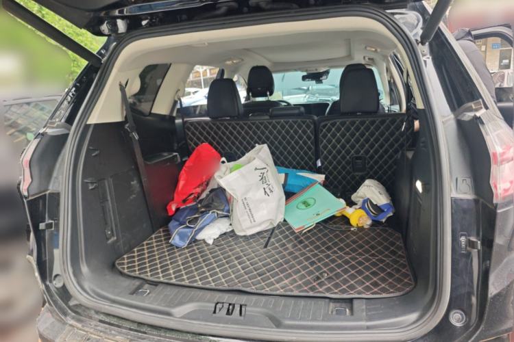 Used Ford Edge 2021 PLUS EcoBoost 245 Two-Wheel-Drive Titanium 7-Seater Trunk