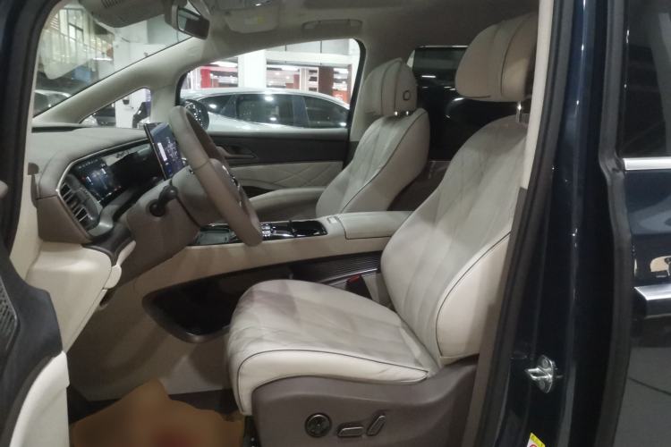 Used Denza D9 2022 DM-i 970 Four-Wheel Drive Flagship Model
