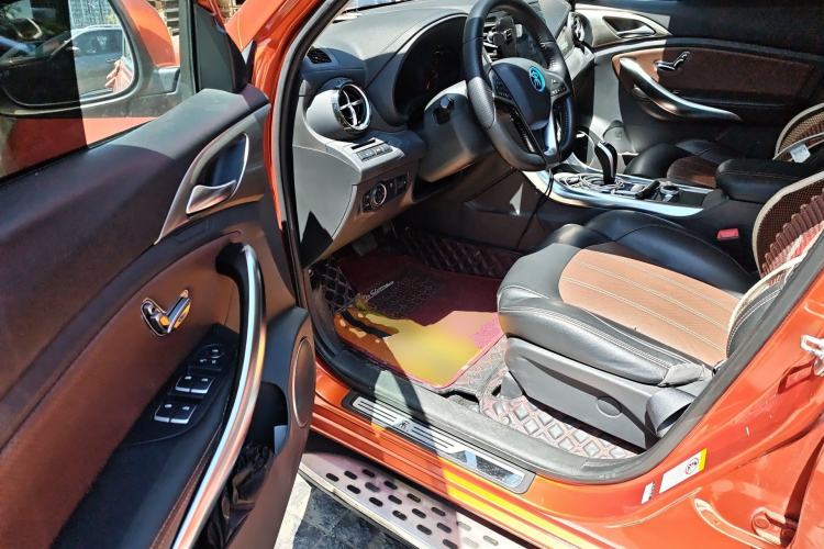 Used BYD Song New Energy 2017 Song DM 1.5TID All-Wheel Drive Prestige Model Driver Seat