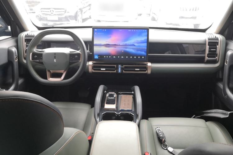 Used iCAR 03 2024 501km Four-wheel Drive Long-Range Advanced Version Center Console