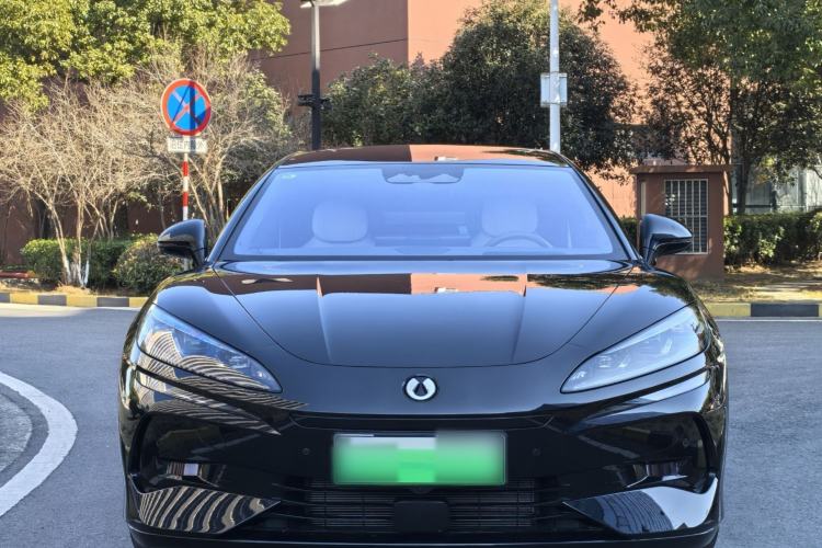 Used Denza Z9 2024 1100 km Four-Wheel Drive Max Version Exterior 2