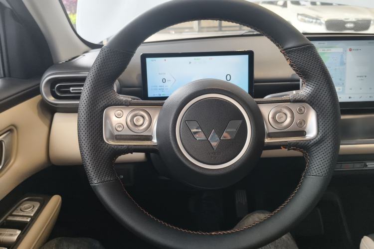 Used Wuling Bingo PLUS 2024 330 km Range Five-Seater Version Steering Wheel