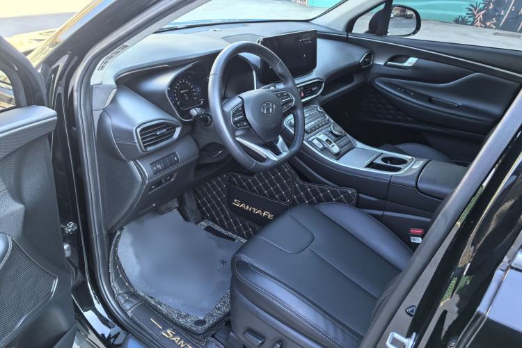 Used Hyundai Santa Fe 2023 Traveler 380T GDi Automatic Two-Wheel Drive GLX Elite Edition Interior 2