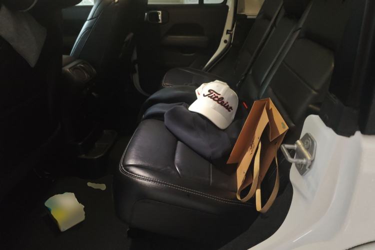 Used Jeep Wrangler 2019 2.0T Sahara Four-Door Version China VI Emission Standard