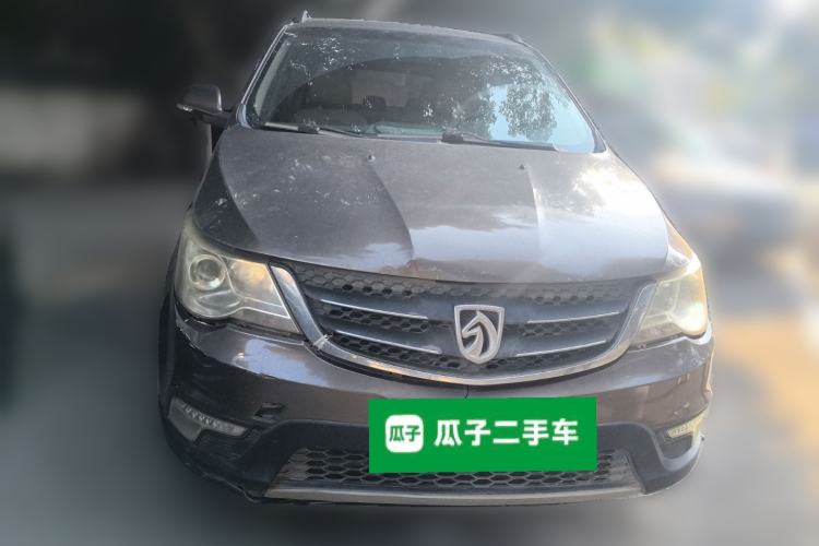 Used Baojun 730 2014 1.5L manual luxury trim 7 seats