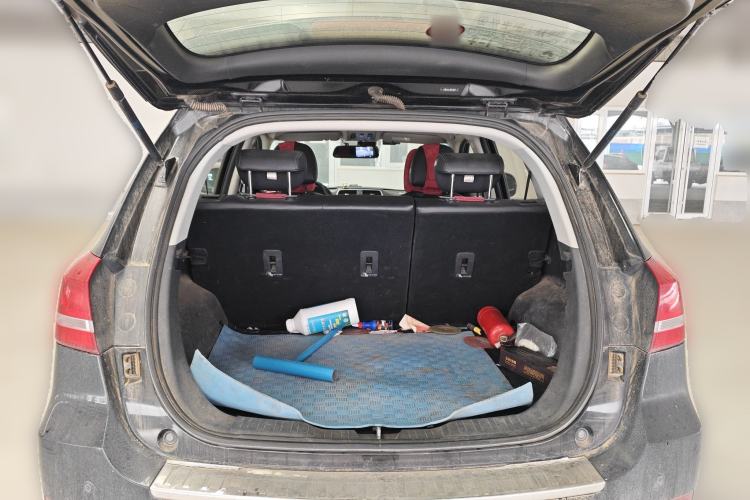 Used Haval H2 2014 1.5T Manual Two-Wheel Drive Elite Edition Trunk