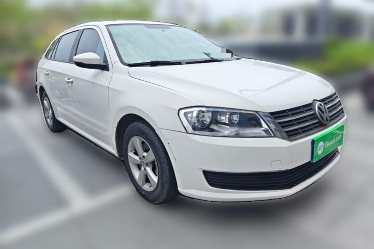 Used Volkswagen Gran Lavida 2013 1.6L Manual Fashion Model Front Right 45 Deg