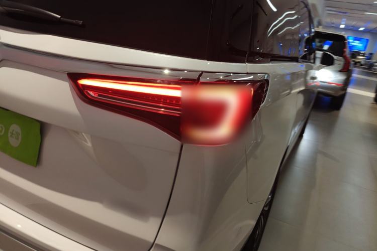 Used Buick GL8 2023 ES Lu Zun Deluxe Model
