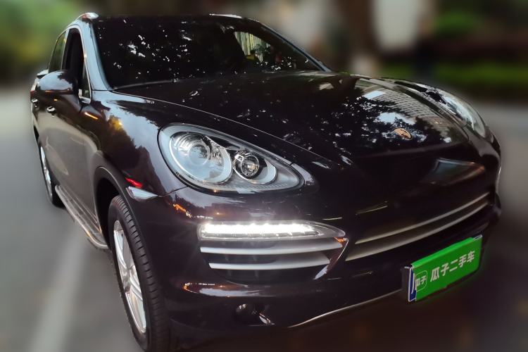 Used Porsche Cayenne 2014 Cayenne Platinum Edition 3.0T Front Right 45 Deg