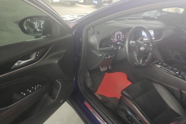 Used Buick Regal 2023 GS Prestige Model Driver Seat