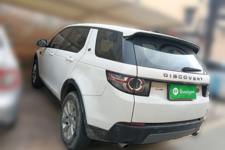 Used Land Rover Discovery Sport 2018 240 PS SE Version Rear Left 45 Deg