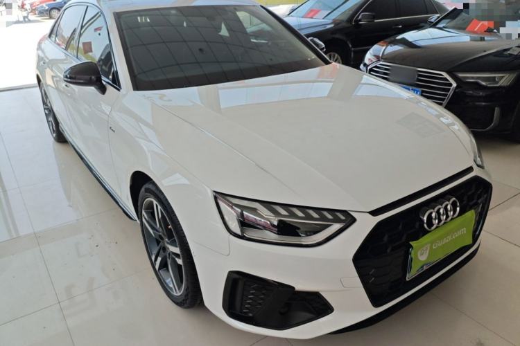 Used Audi A4L 2022 40 TFSI Luxury Dynamic Model Front Right 45 Deg