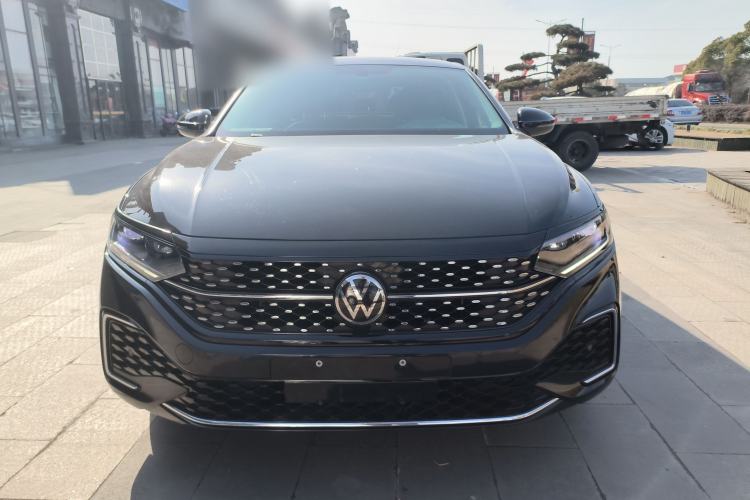 Used Volkswagen Passat 2025 Outstanding Model 380TSI Starry Dragon Edition
