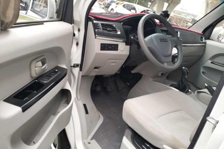 Used Jinbei New Hiace X30L CNG 2021 1.5L Natural Gas Wealth Single-Steaming Air-Conditioned Bus SWCC15M Driver Seat