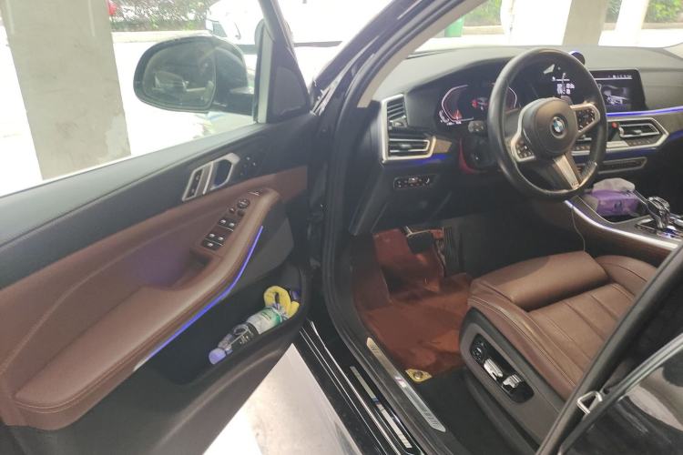 Used BMW X5 2019 xDrive40i Luxury Model with M Sport Package
