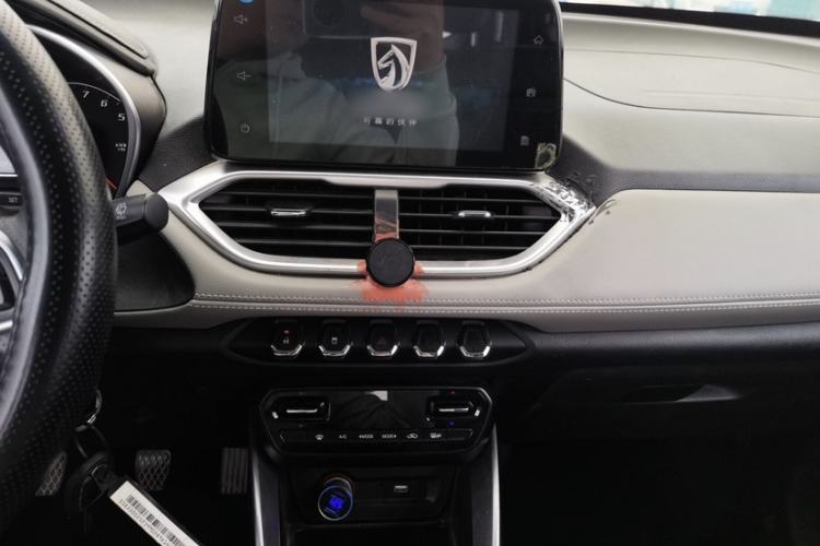 Used Baojun 510 2017 1.5L Manual Fashion Model
