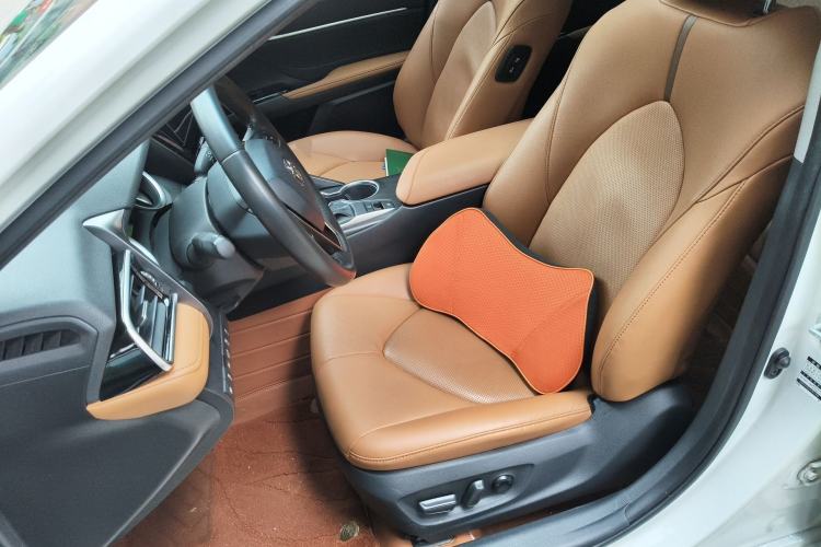 Used Toyota Camry 2023 2.0G Luxury Edition
