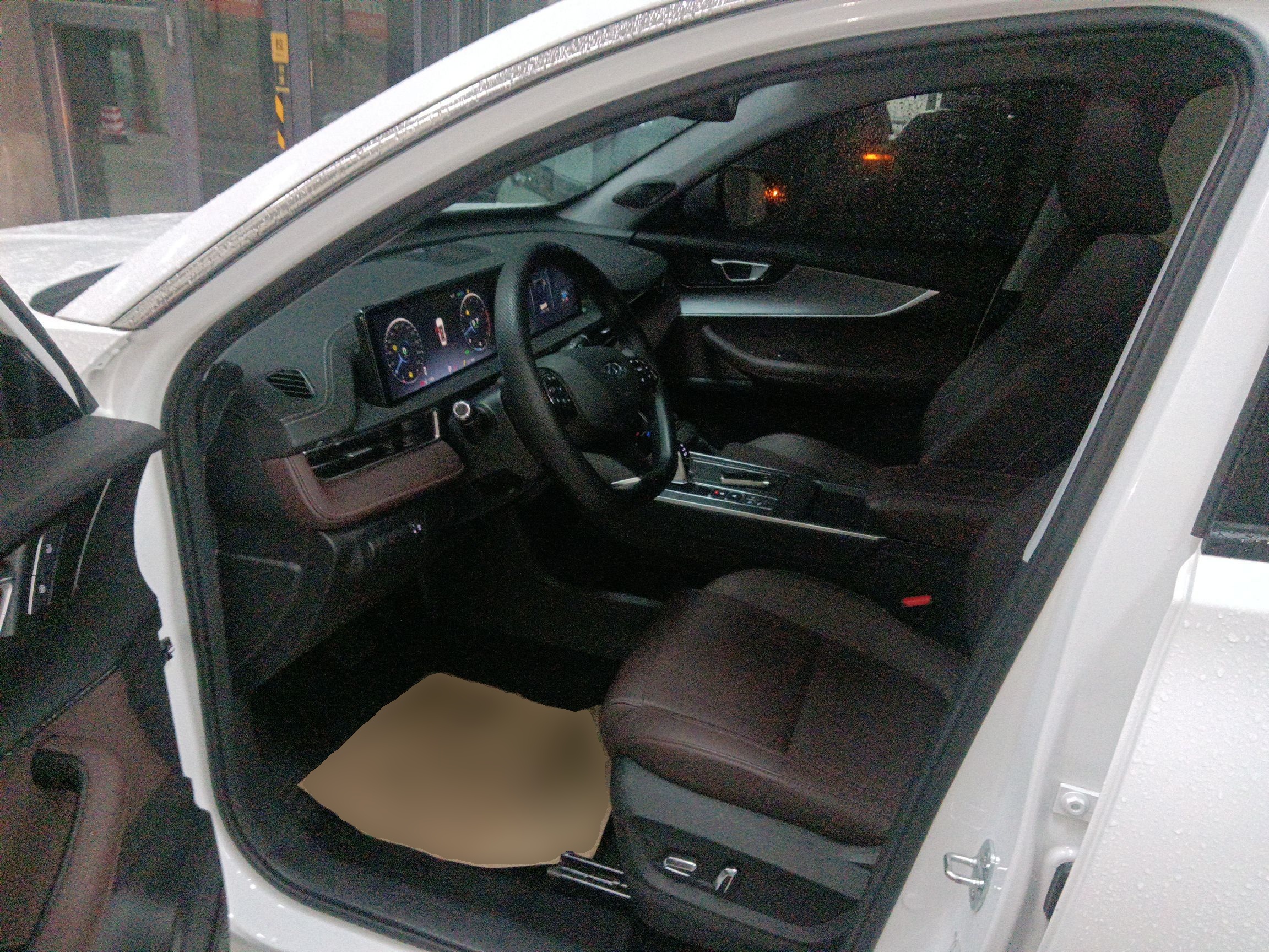 Переднее сиденье в автомобиле