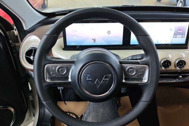 Used Wuling Bingo 2023 333 km Lingxi Connected+ Version
