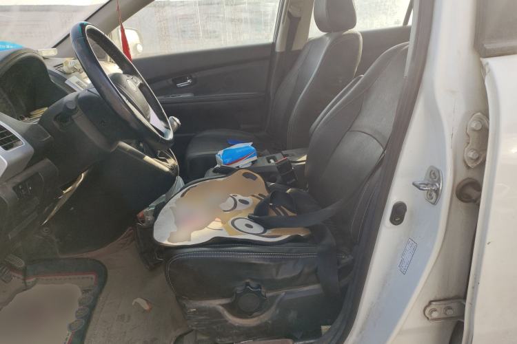 Used BYD S6 2014 2.0L Manual Luxury 5-Seater