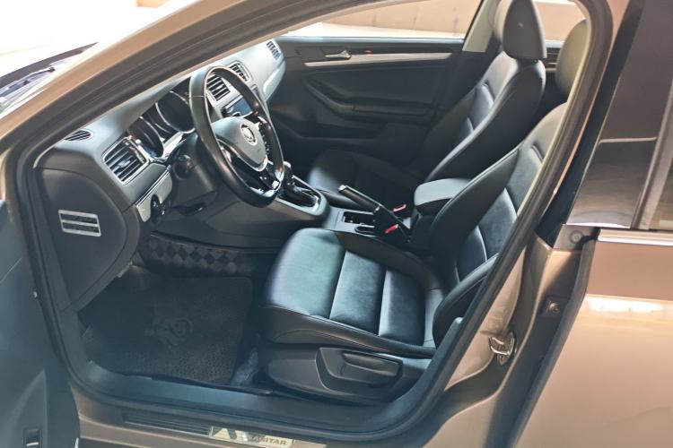 Used Volkswagen Sagitar 2015 1.6L Automatic Comfort Model