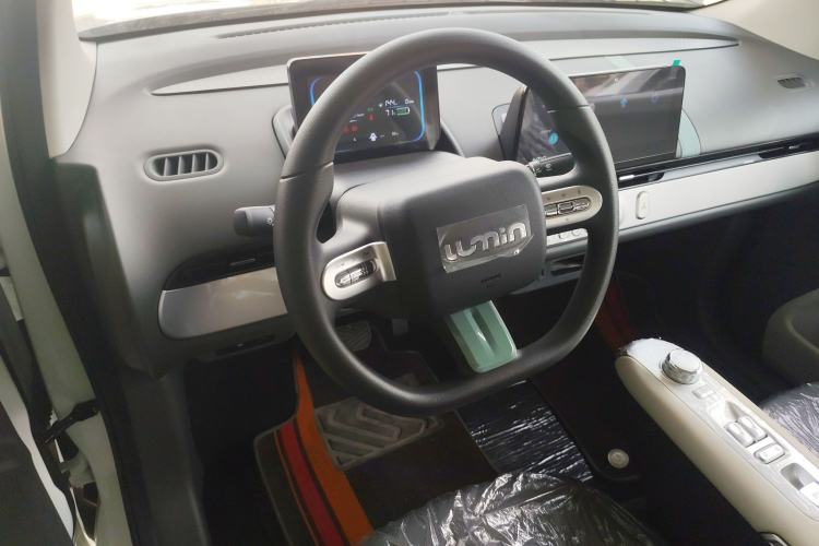 Used CHANGAN NEVO Lumin 2025 205 km Xiangqin Version
