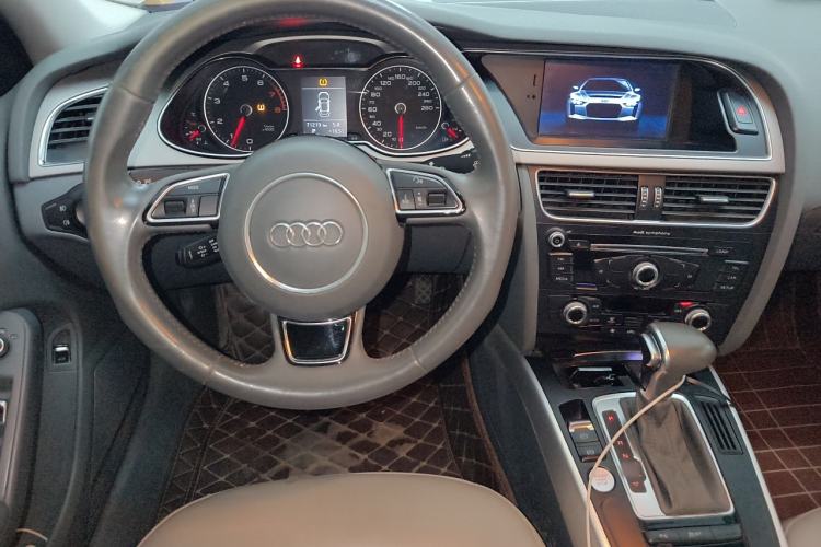 Used Audi A4L 2016 35 TFSI Collector's Edition Automatic Standard Model
